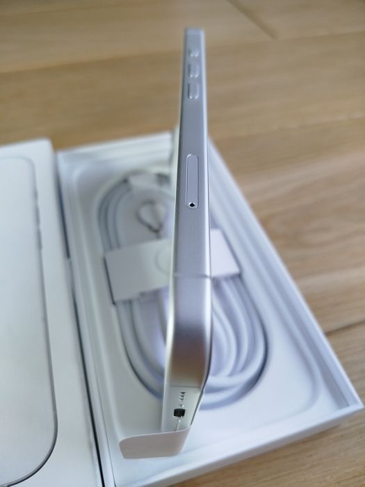 iPhone 17 256gb WHITE