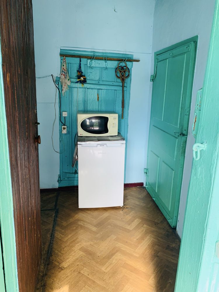 Продаю будинок та присадибну ділянку 10 соток.