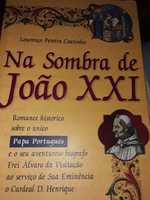 Na Sombra de Joao XXI/Lourenco Pereira Coutinho