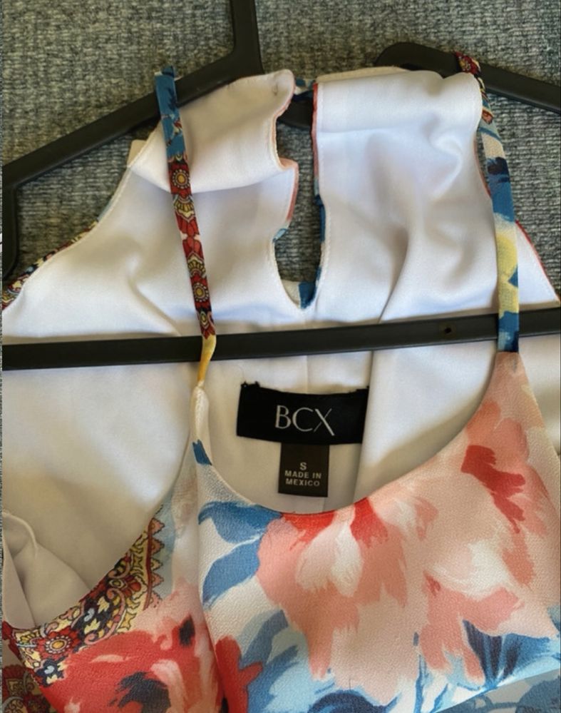 Vestido de verão da marca BCX