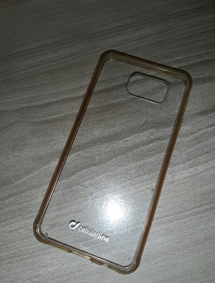 Etui do iphone 5, 5s, SE marki Cellular Line