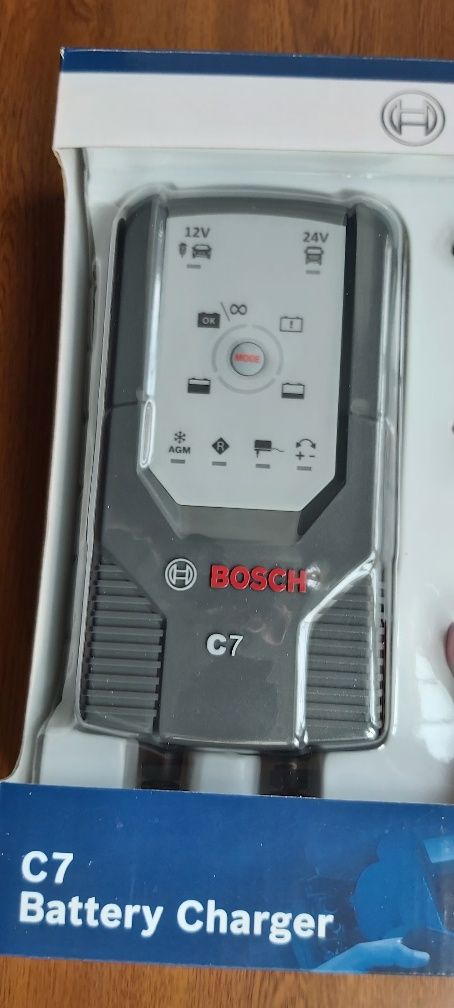 Продам зарядное устройство "BOSCH" C7