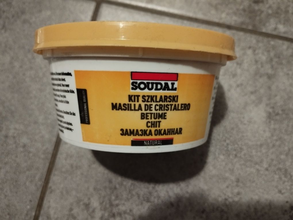 Kit szklarski Soudal 500g