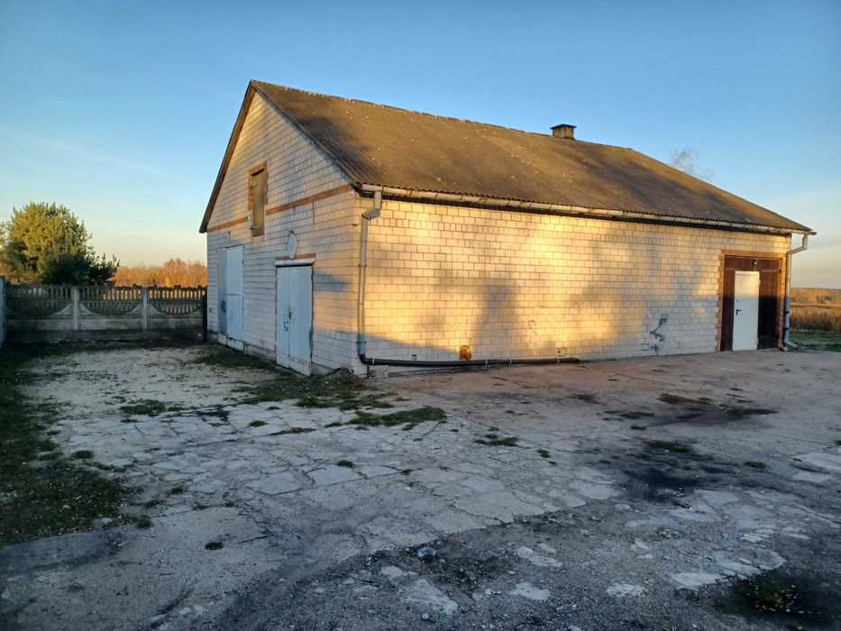 Budynek gospodarczy 200m2 z działką 1200m2