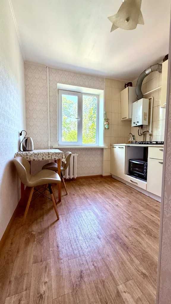 Продаж 2к квартири пр-т О. Поля кірова парк ім.Б. Хмельницького
