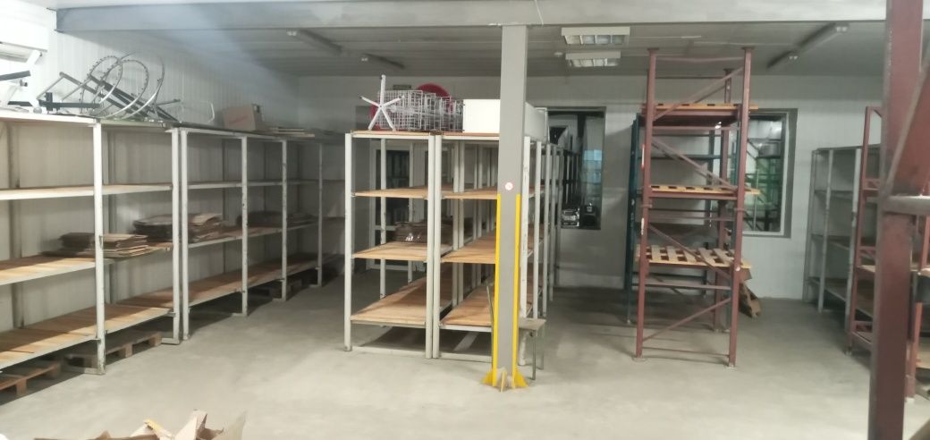 Сдам Базу Склады 500кв.+Офисные помещения 200кв.м. ул.Зачиняева.