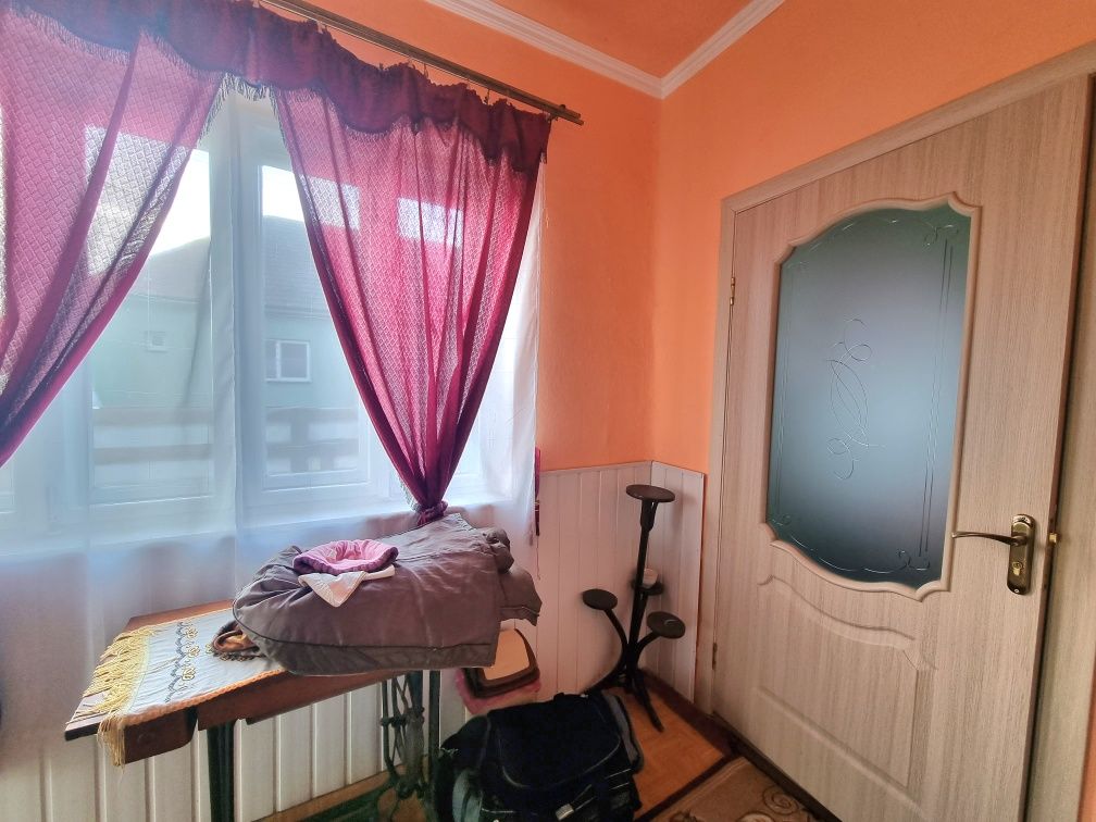 Будинок в Закарпатті,будинок в гарному селі.