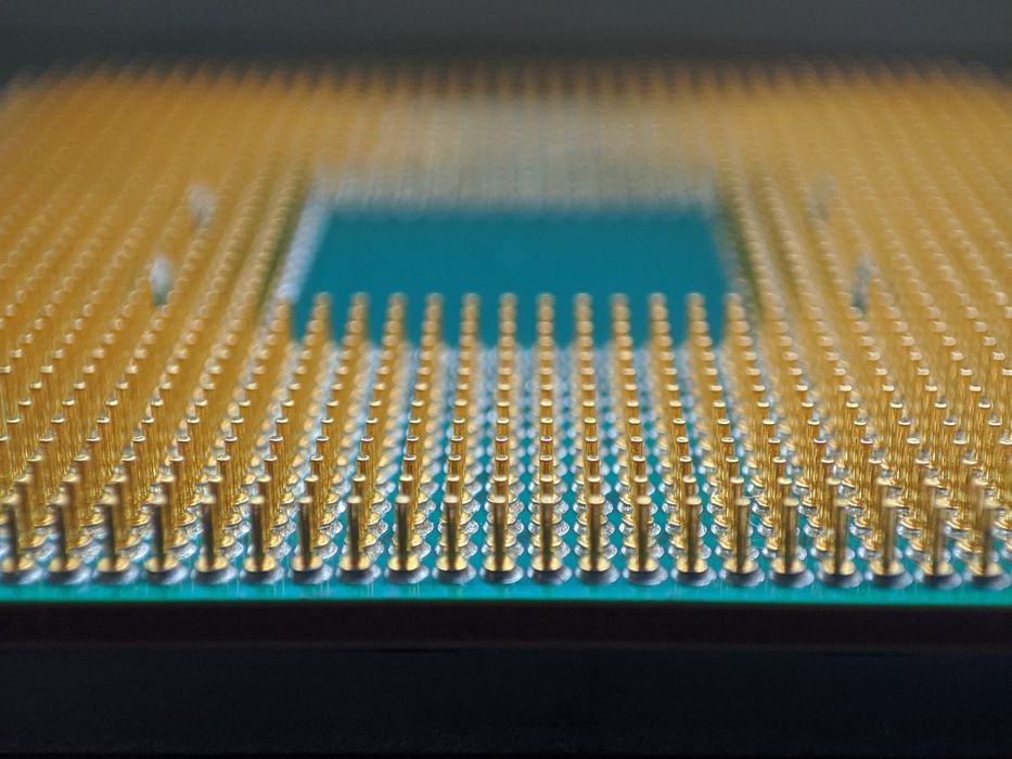 Процесор Ryzen 5 1500x
Базова частота 3.5 герц, в роз
