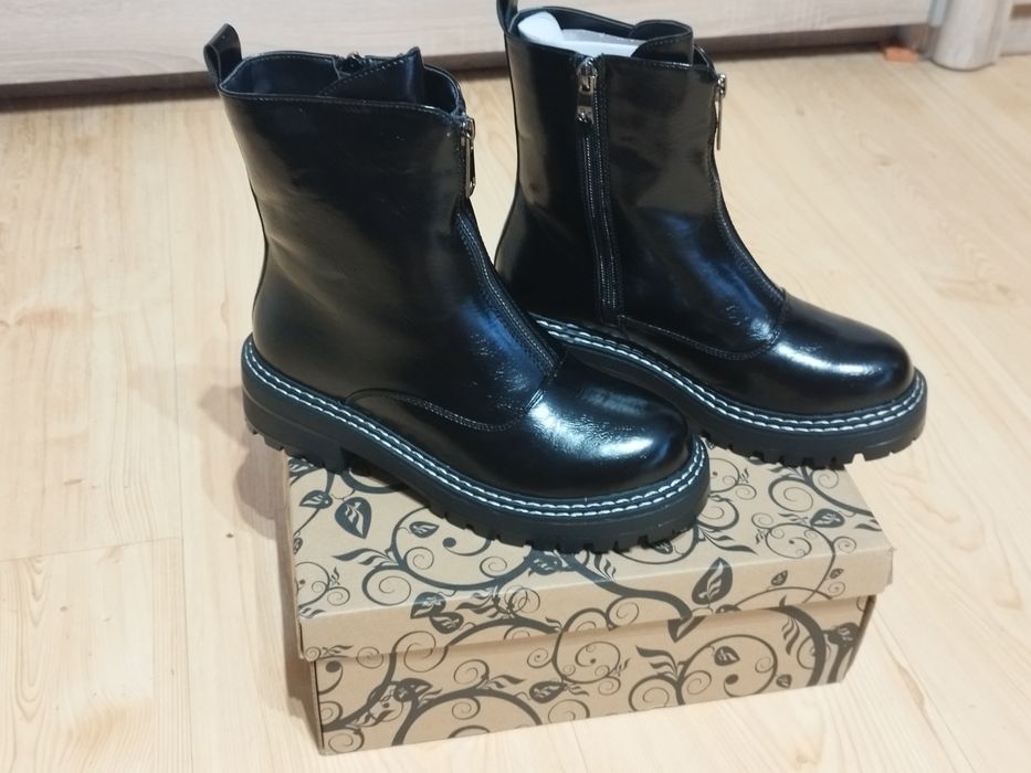 Lakierowanie botki ozdobny zamek 36