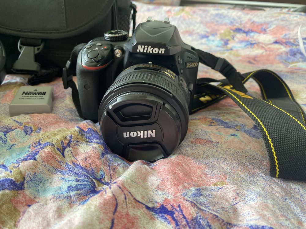 Nikon d3400 + nikkor 50mm f/1.8 + 18-55mm +futerał + ładowarka