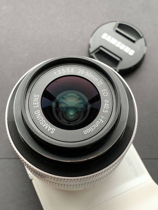 Фотоапарат Samsung NX2000/Wi-Fi