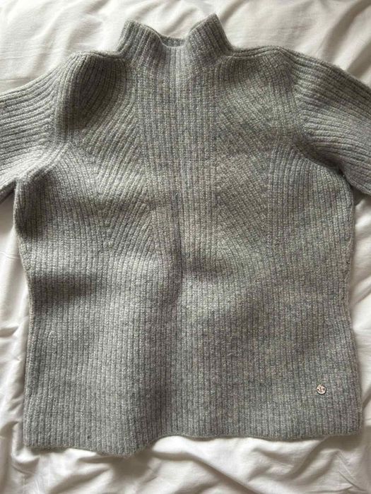 Продам свитер в отличном состоянии