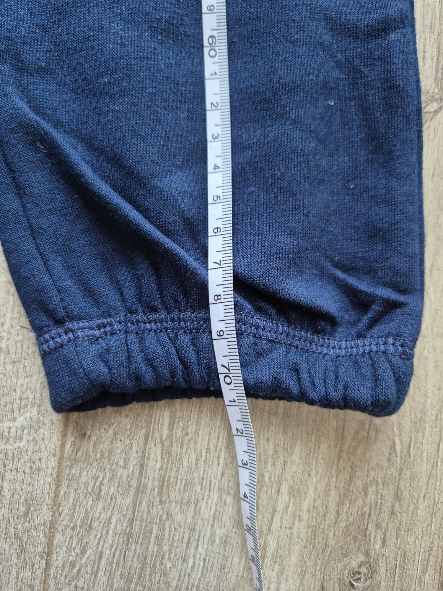 Nowe spodnie dresowe dziecięce, granat, Primark rozm 122
