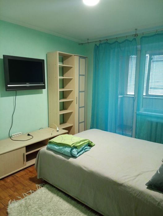 Оболонь , 2-кім. вул Героїв Азова,7 погодинно 600, подобово