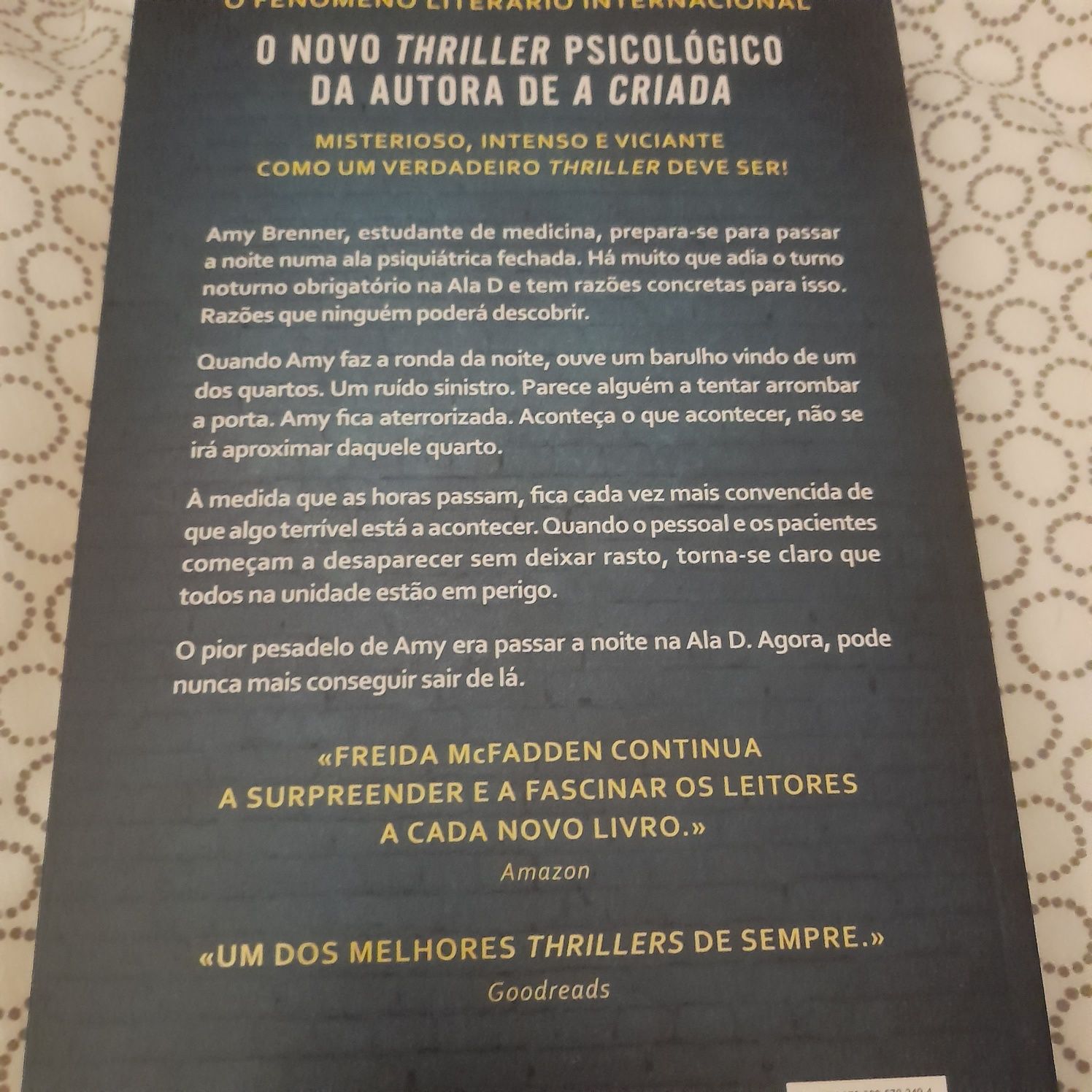 Thriller de Freida McFadden " ALA D"