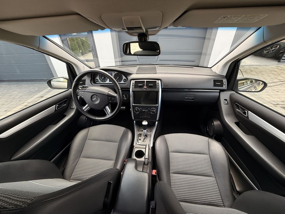 Продам мерседес В200