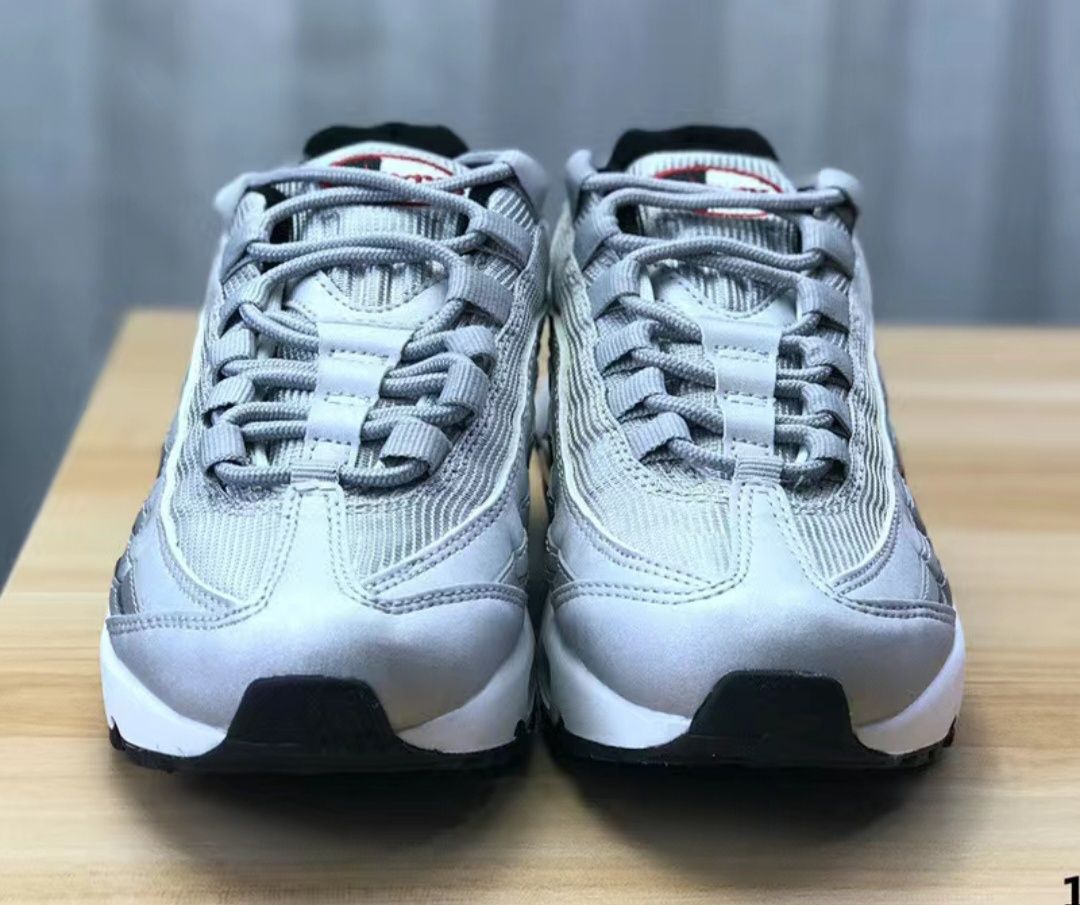 Нові кросівки Nike Air Max 95