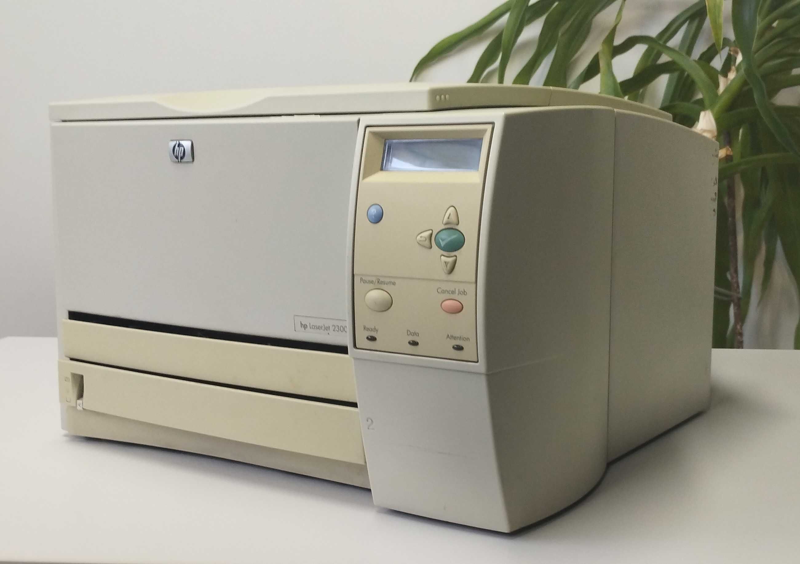 Лазерний ч/б принтер HP LaserJet 2300dn