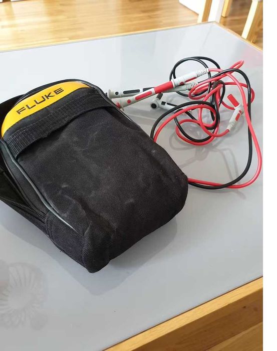 “Multímetro digital Fluke 289”