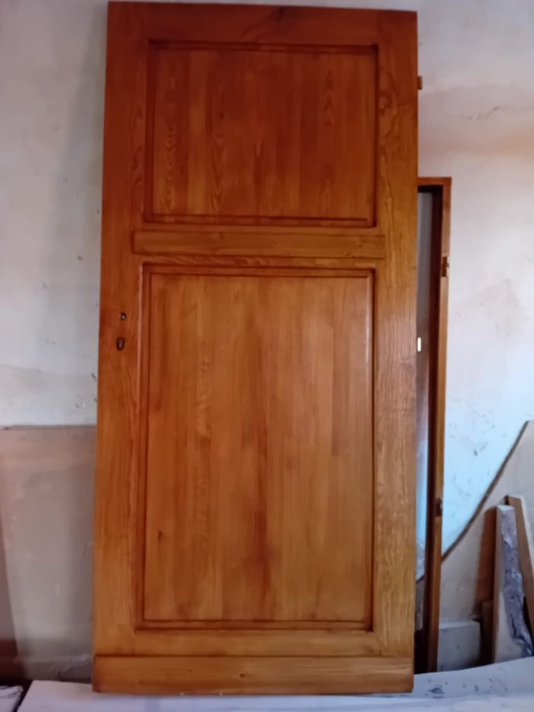 Drzwi zewnętrzne sosnowe olejowane z futryną 98cm × 206cm