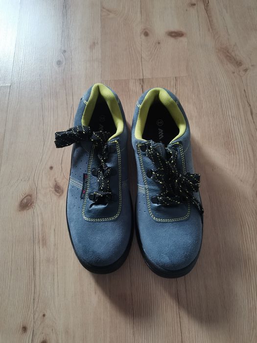 Buty robocze, nr 44, nosek, nowe, dwie pary