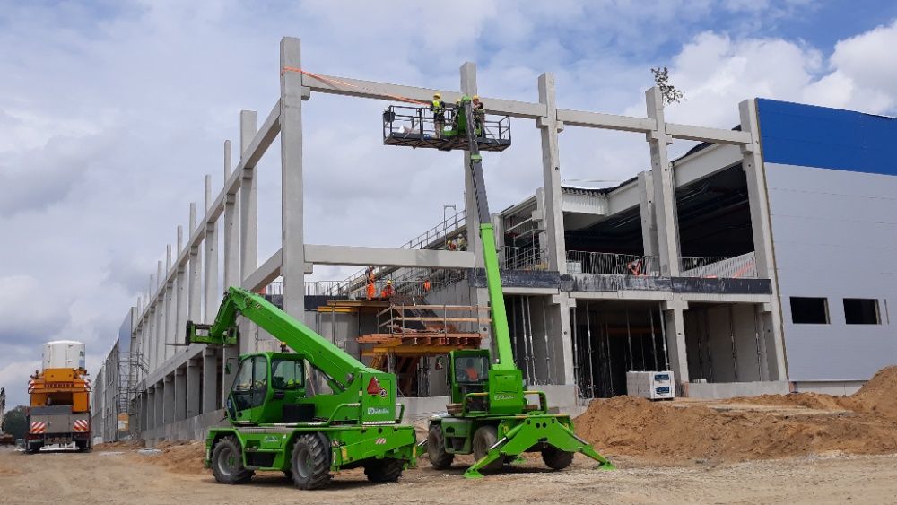 wynajem ładowarek teleskopowych Merlo JCB ładowarki obrotowe Manitou