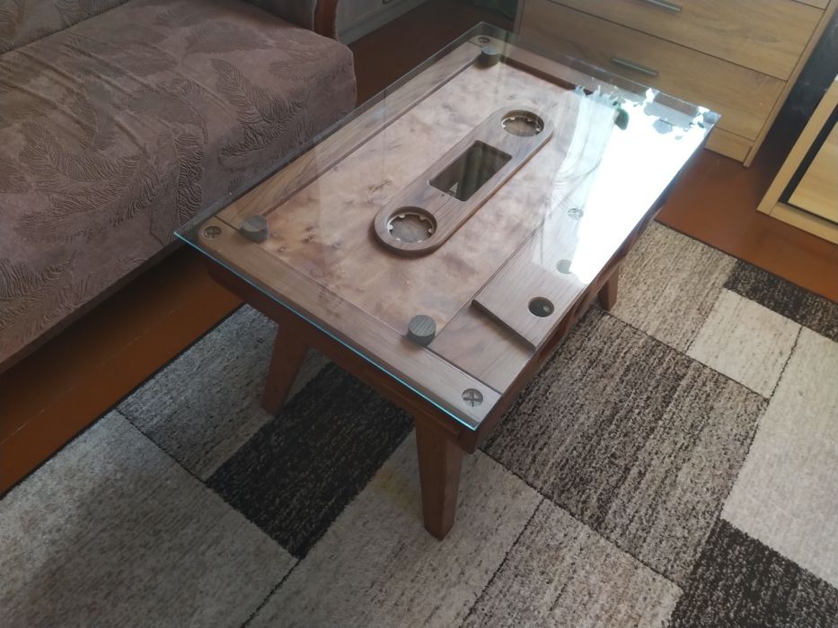 Журнальний стіл аудіокасета ручної роботи