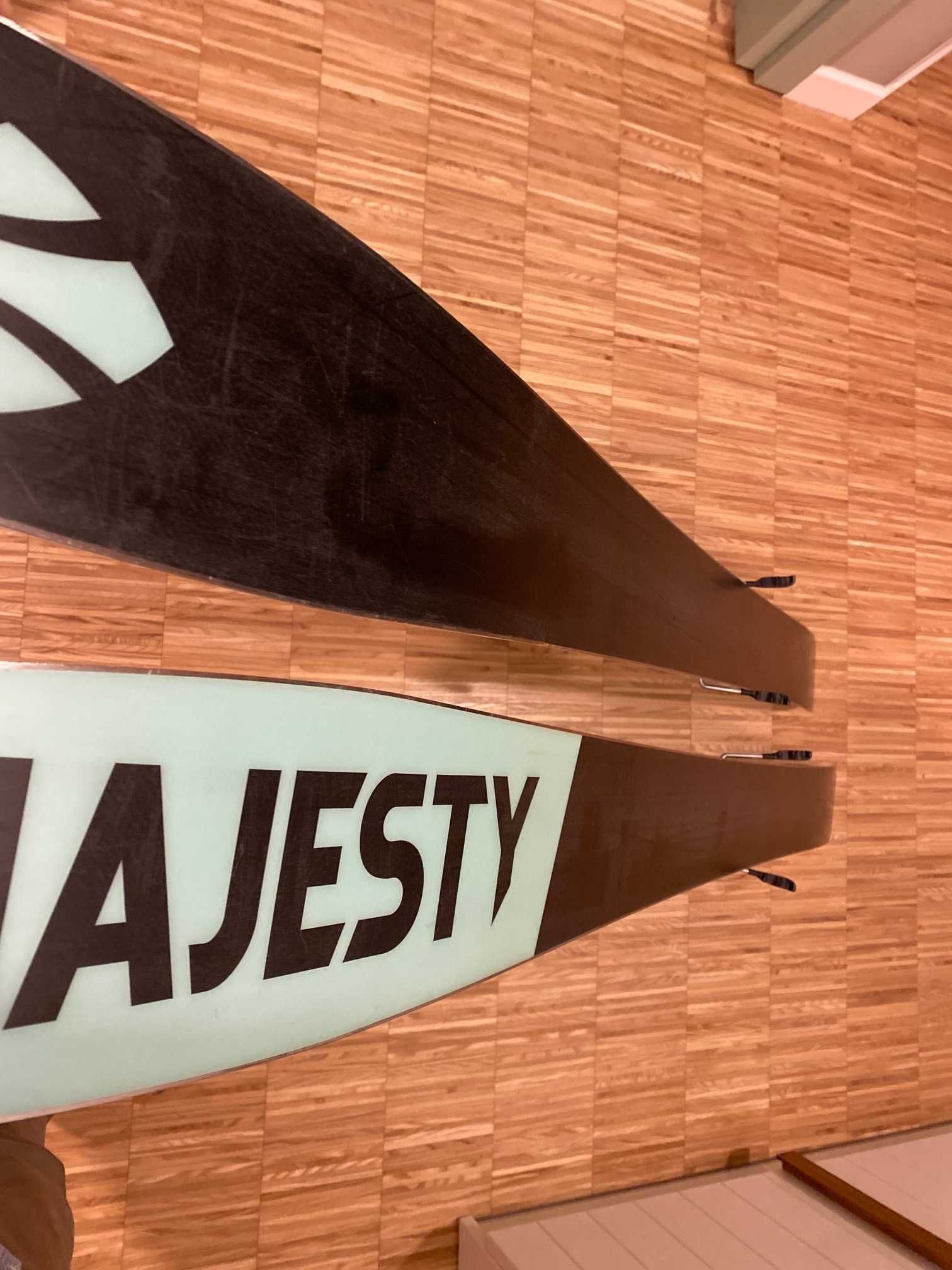 Narty freeride Majesty Vixen 173cm z wiązaniami skiturowymi