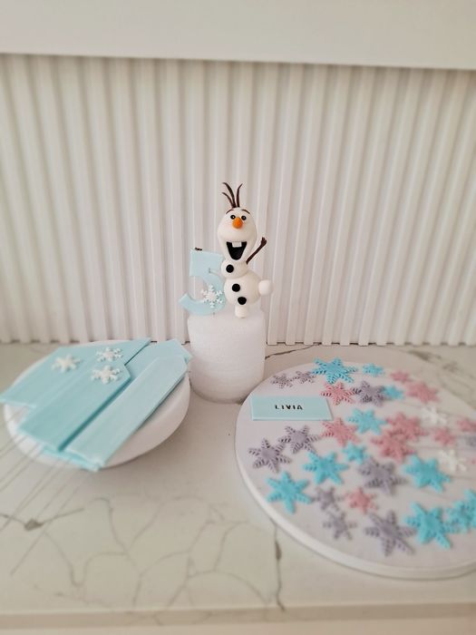 Olaf z masy cukrowej plus wybrana cyfra