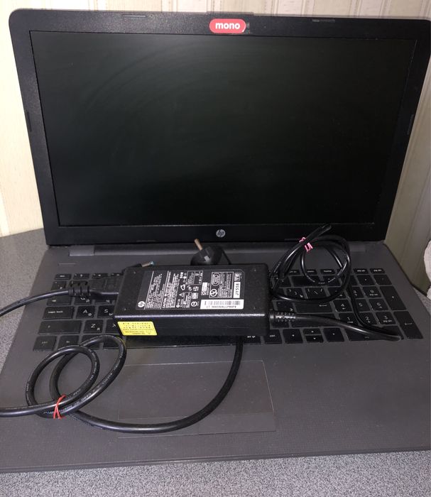 HP 255 G6 15’ (4gb RAM, 500 HDD)