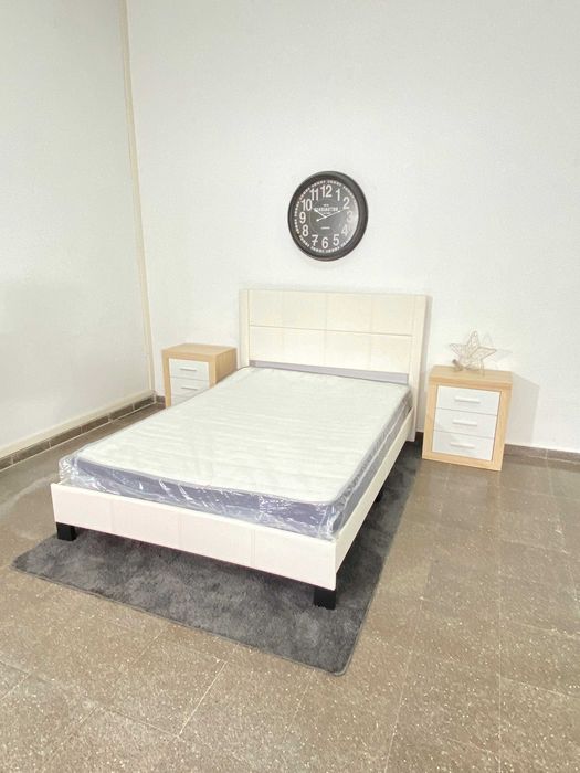 Cama de casal branca com cabeceira - entrega gratuita!