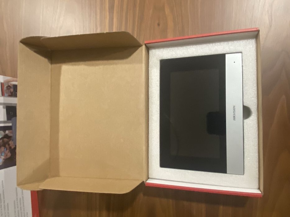 HIKVISION versão internacional Monitor interno