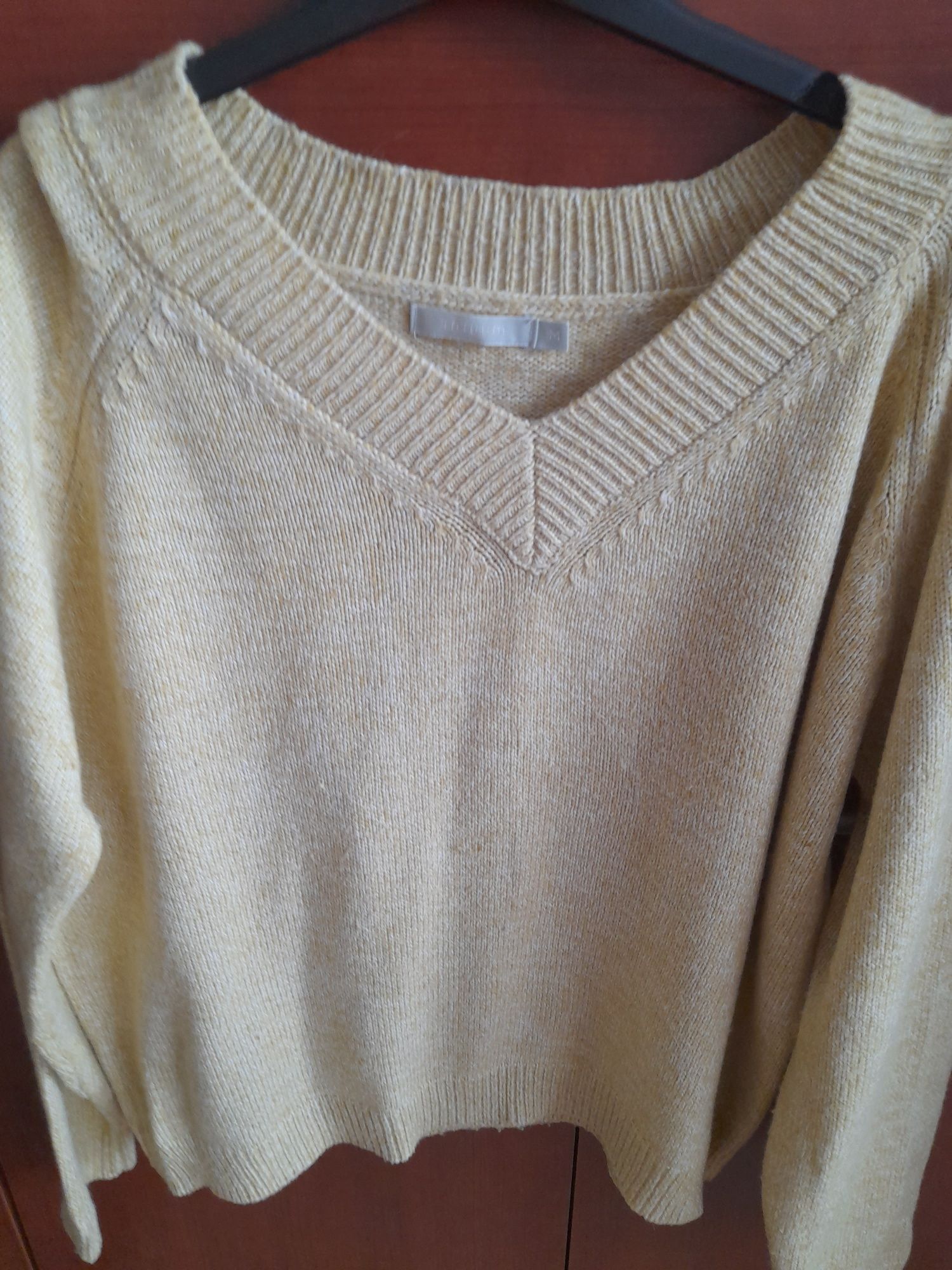 Sweter damski M żółty