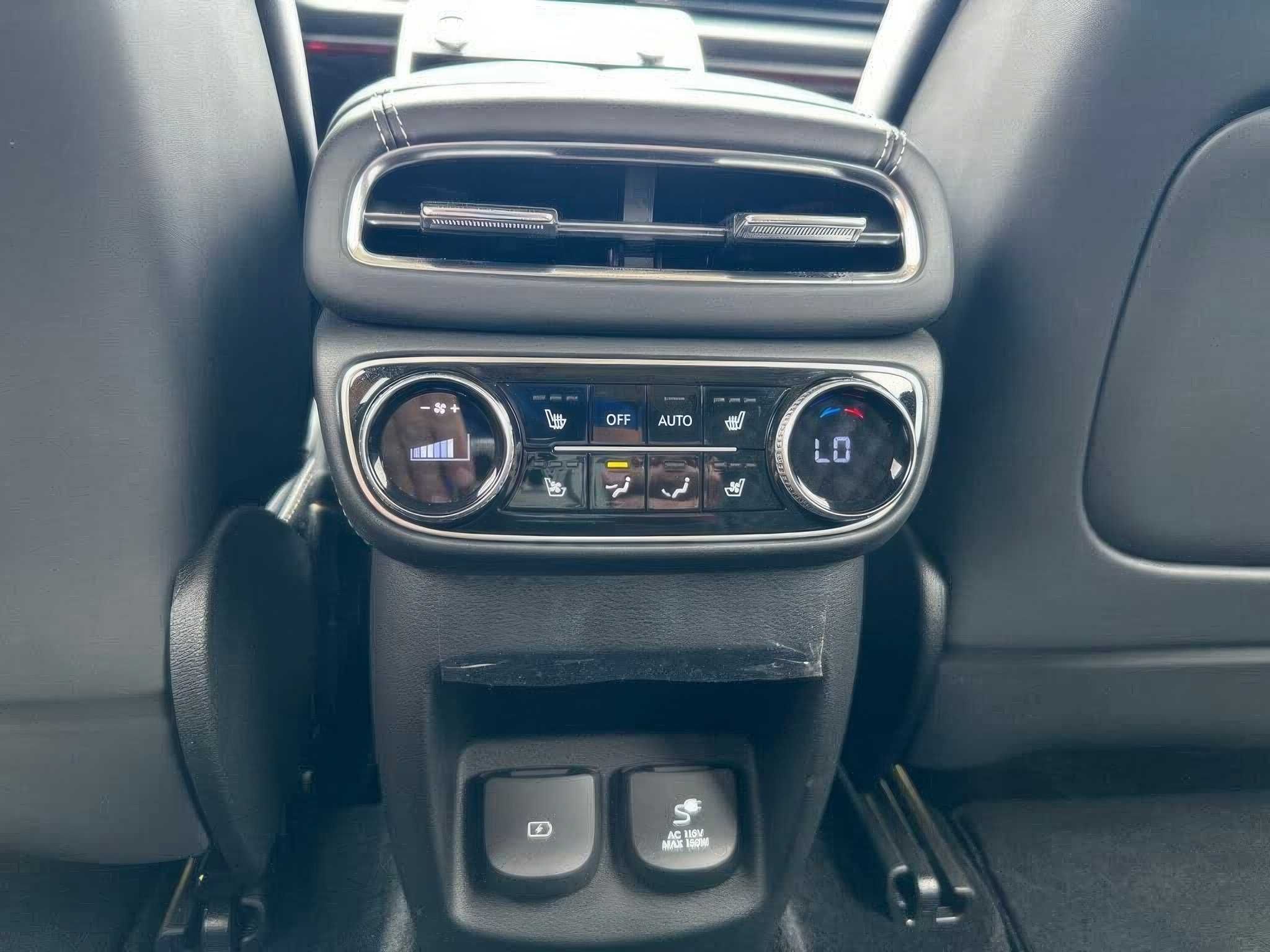 Genesis	GV80		 	2024