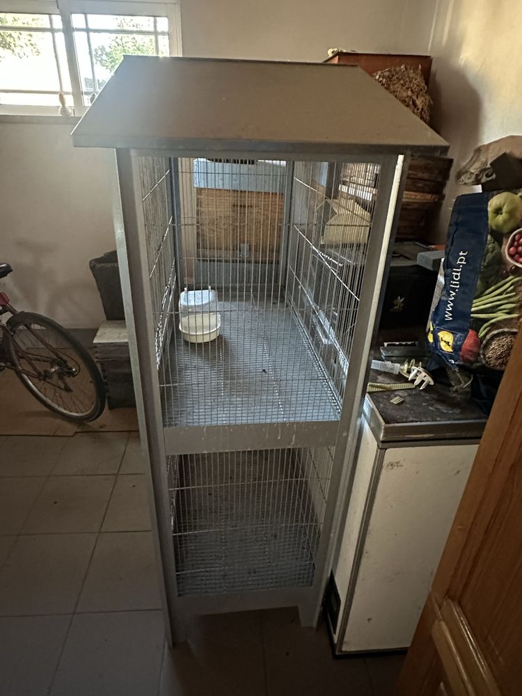 Vende se gaiola com duas divisorias