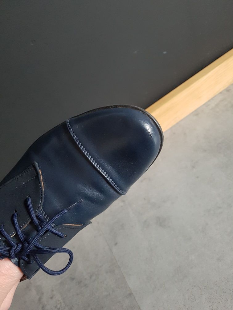 Buty wizytowe 36 półbuty eleganckie granatowe
