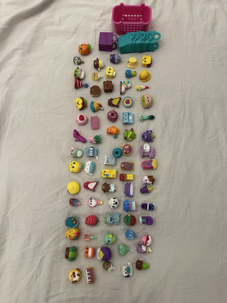74 figuras Shopkins e 8 cestos. Originais