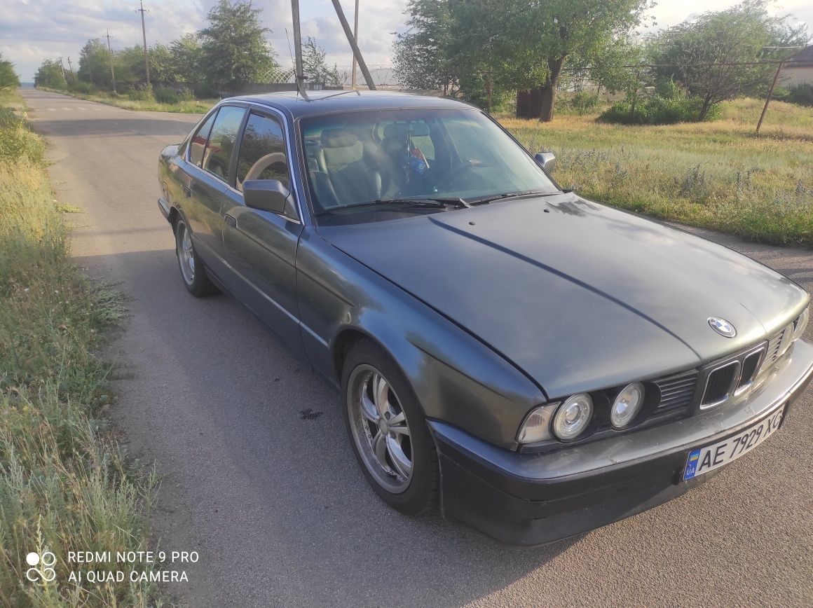 Продам BMW E34 525