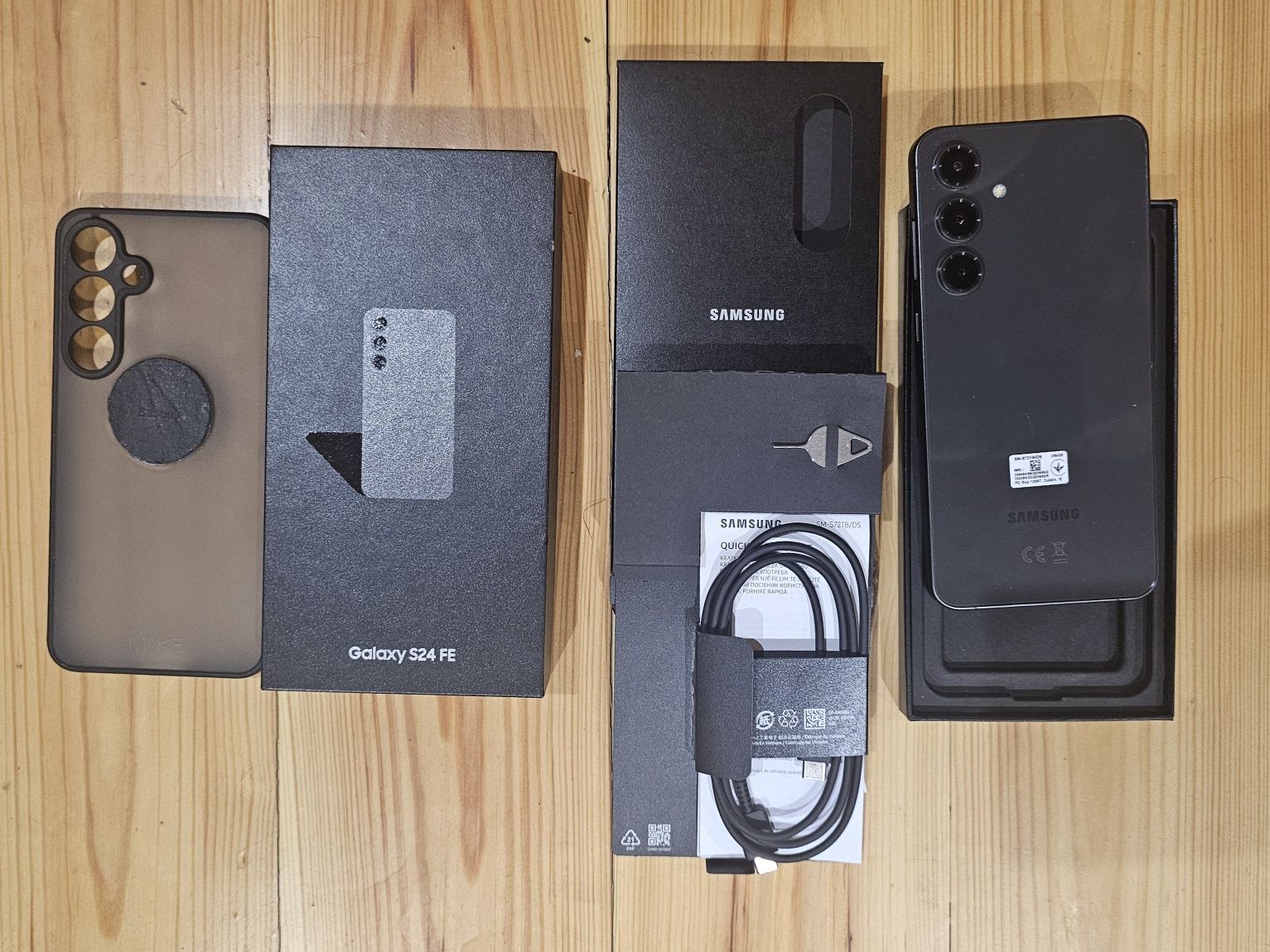 Смартфон Samsung S24 FE