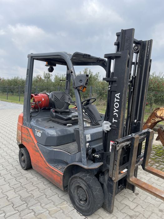 Wózek widłowy Toyota 02-8FGF18 2018 rok
