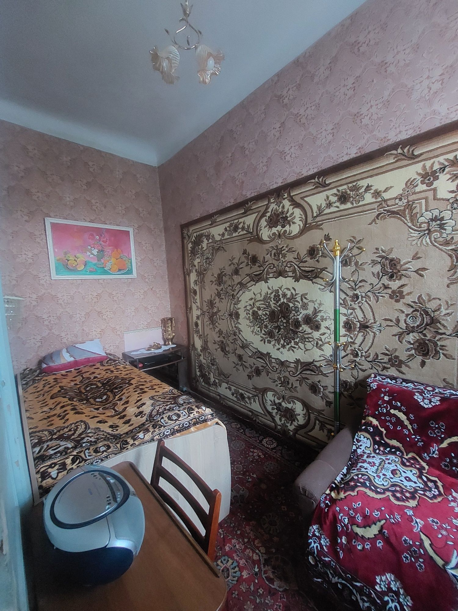 Продам частину будинку з окремим подвір'ям на Олексіївці