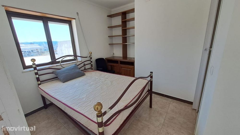 Quarto Individual Mobilado – Santa Clara, Coimbra