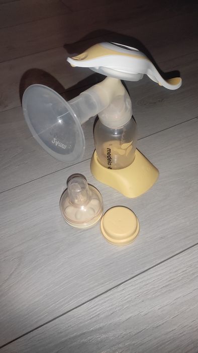 Laktator ręczny Medela harmony