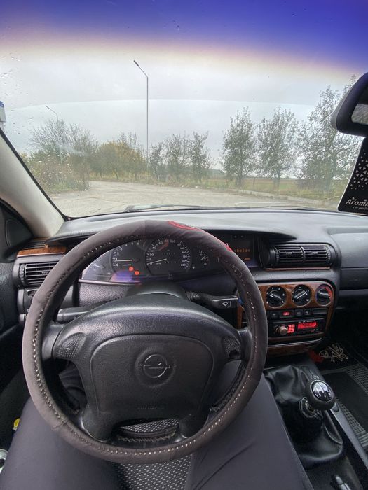 Opel Omega B 2.0 16v 1994p