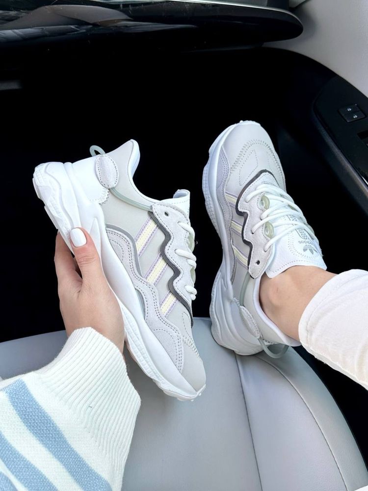 Жіночі кросівки Adidas Ozweego