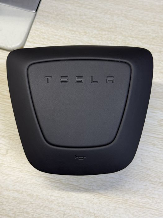Airbag Tesla Model 3 Highland Подушка керма руля
