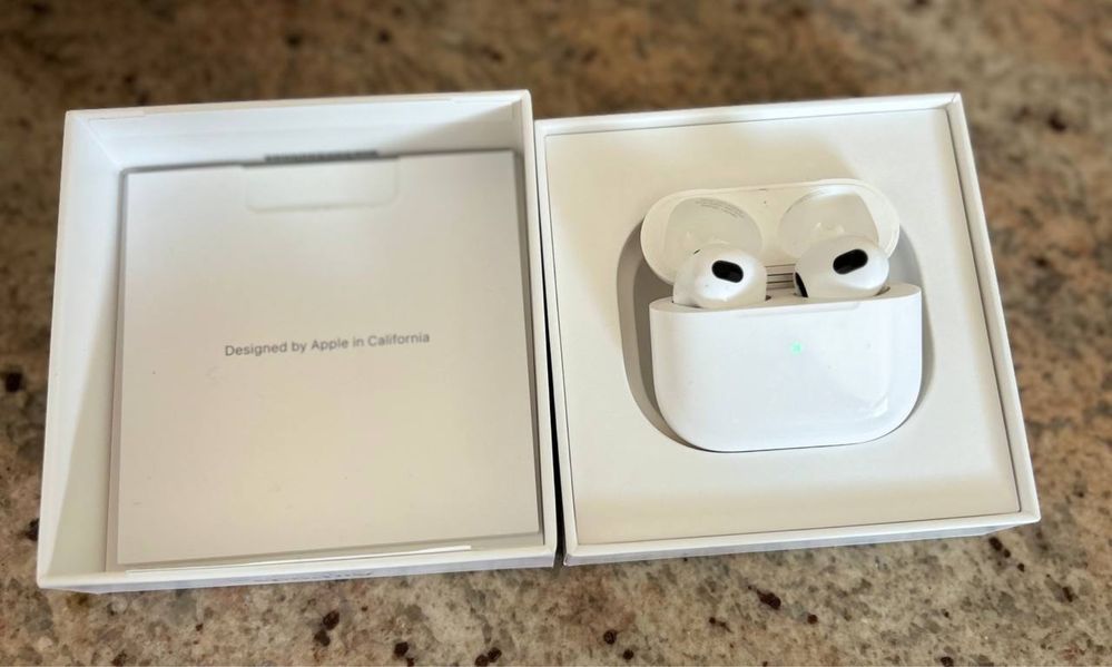 Air pods 3 with Lightning Charging Case (MPNY3)