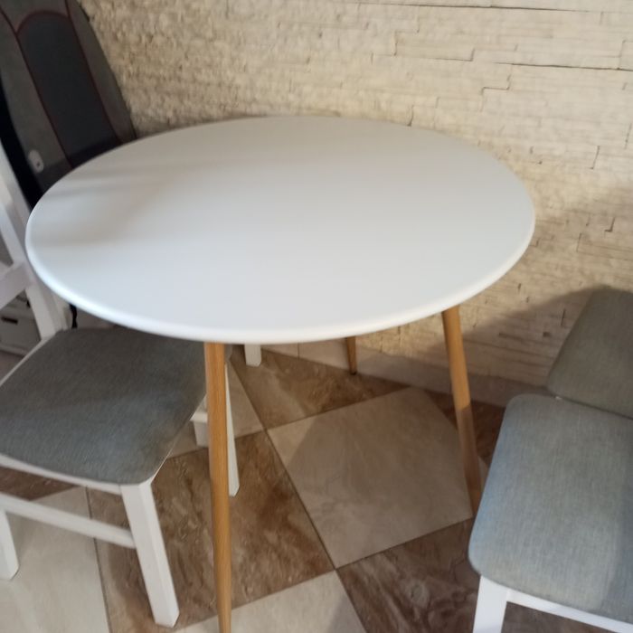 Stół biały mało używany