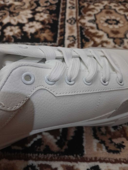 Чоловічі кросівки