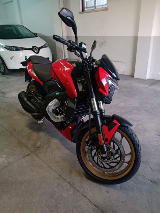 Bajaj Dominar 400 ano 2018